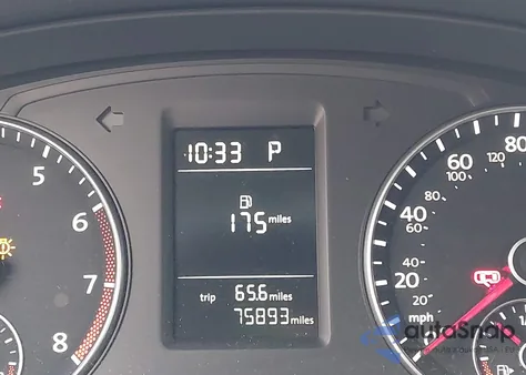 2015 Volkswagen Passat 1.8T Wolfsburg Edition z USA, uszkodzony, nr VIN 1VWAT7A36FC047132